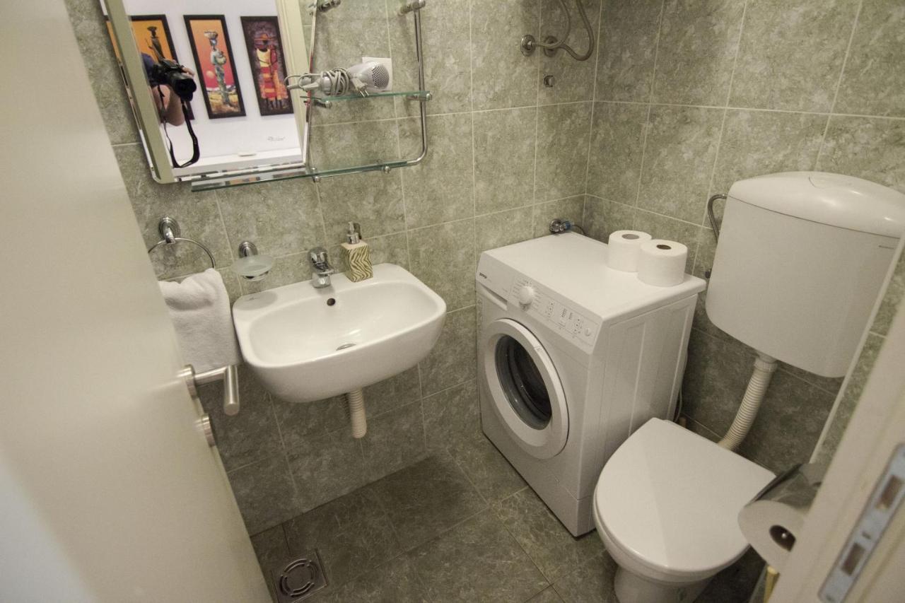 Apartment Drama Center *